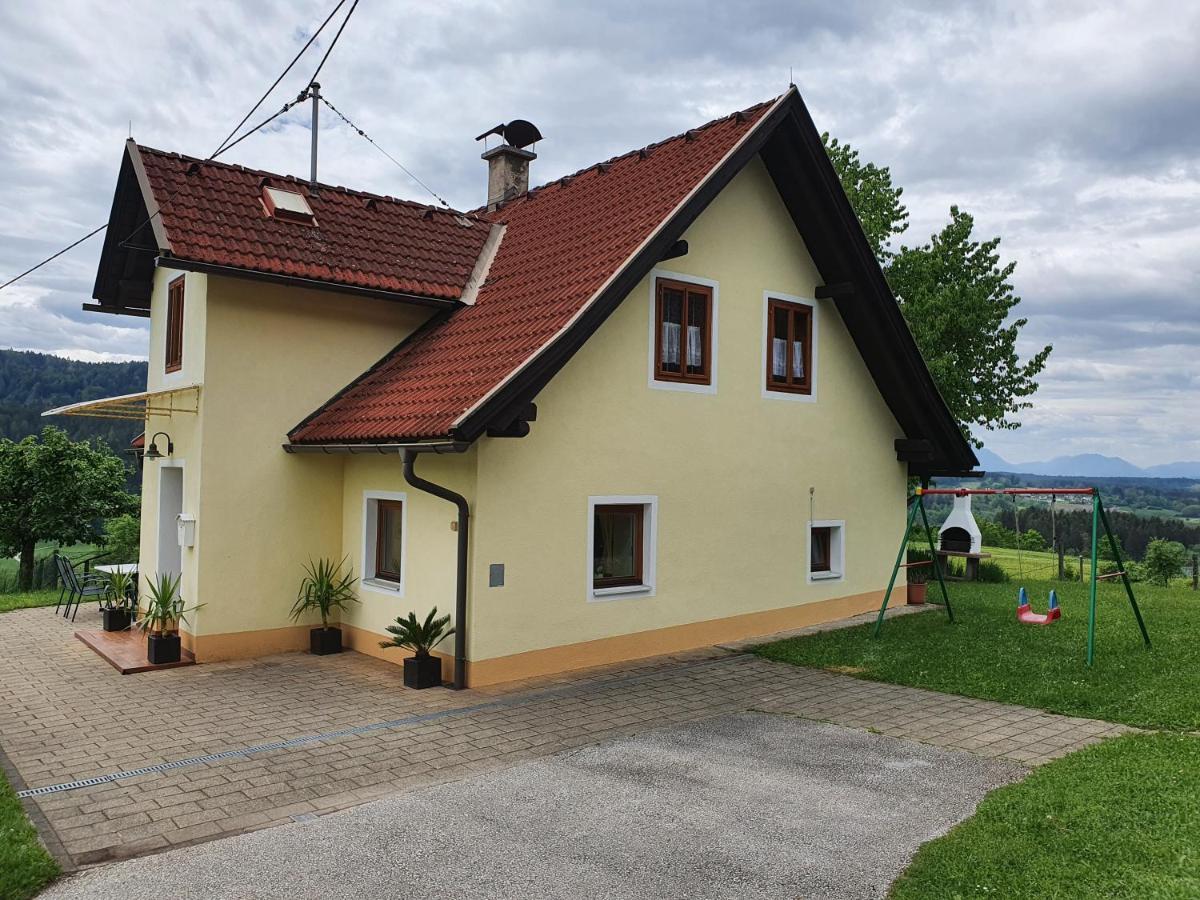 Charmantes Ferienhaus In Bester Lage Keutschach am See Esterno foto