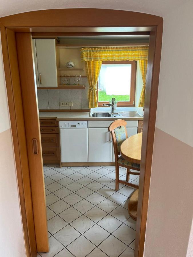 Charmantes Ferienhaus In Bester Lage Keutschach am See Esterno foto