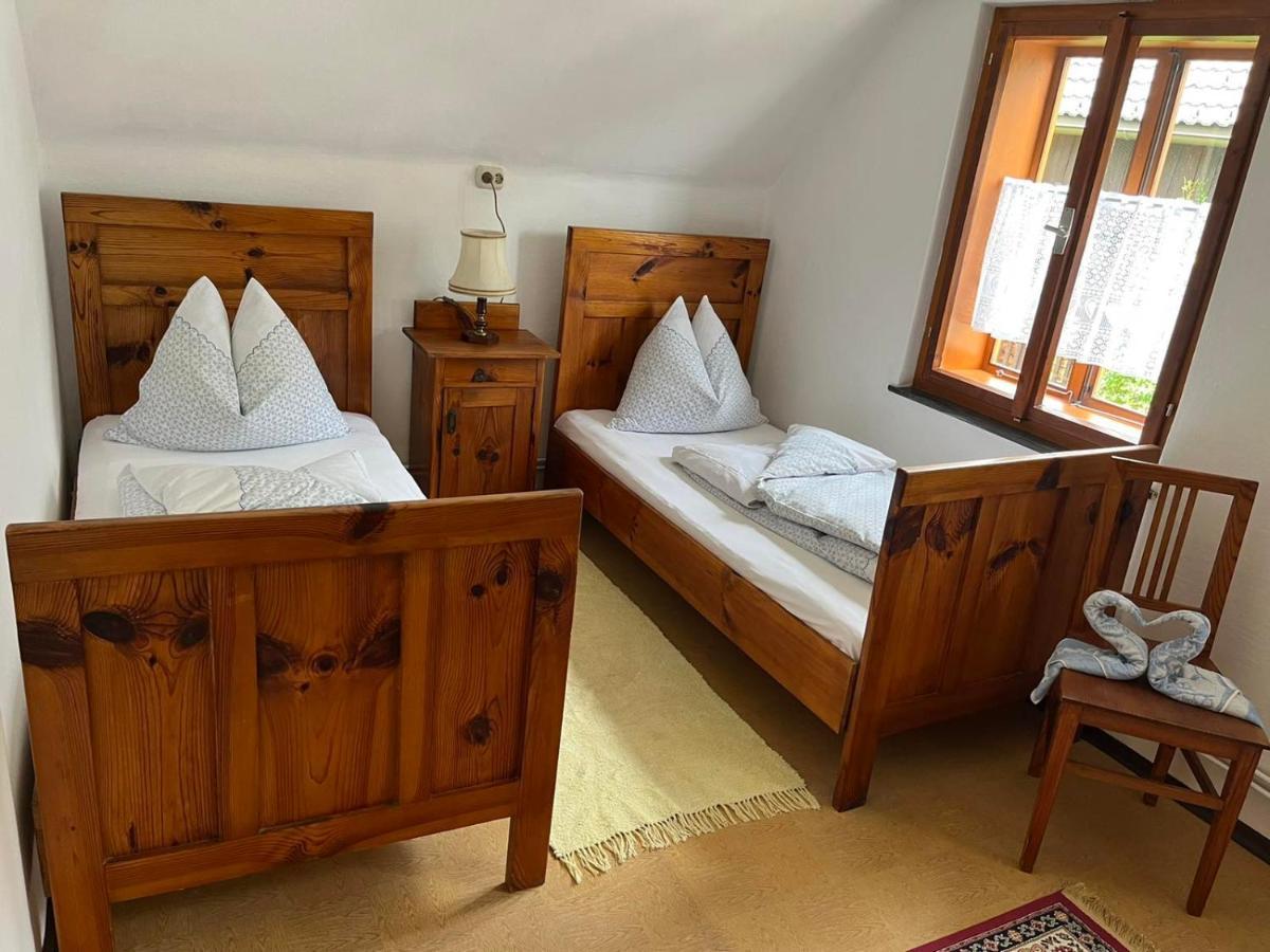 Charmantes Ferienhaus In Bester Lage Keutschach am See Esterno foto
