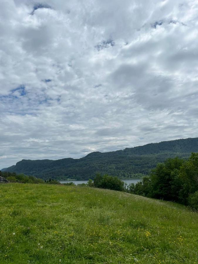 Charmantes Ferienhaus In Bester Lage Keutschach am See Esterno foto